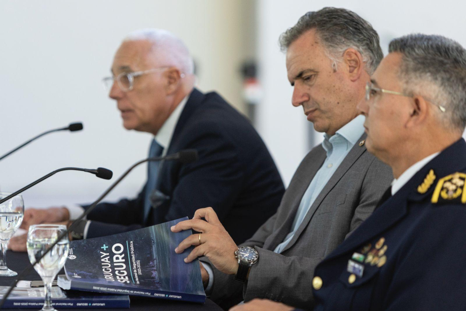 Ministro del Interior, Presidente y Director de la Policía Nacional