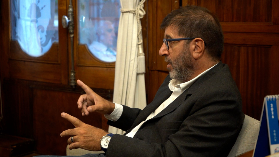 Ministro del Interior entregó el Plan de Seguridad Pública a representantes del FA y Cabildo Abierto