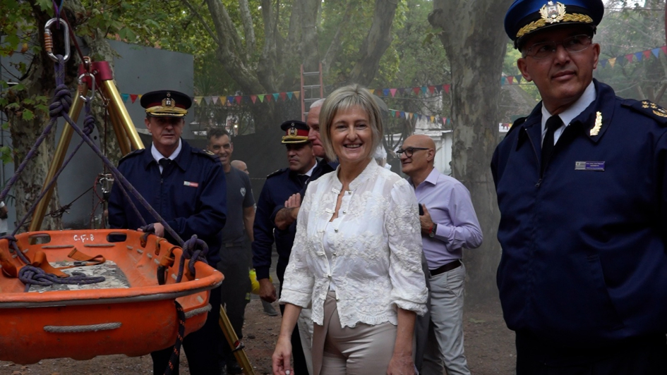 Subsecretaria Gabriela Valverde junto al Director de la Policía Nacional José Manuel Azambuya Subsecretaria Gabriela Valverde junto al Director de la Policía Nacional José Manuel Azambuya