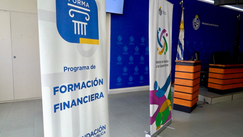 Capacitaciones en educación financiera para jóvenes integrantes de Pelota al Medio a la Esperanza 