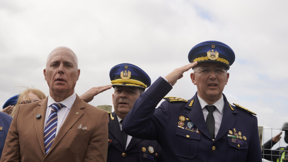Ministro del Interior, junto al Director y Subdirector de la Policía Nacional 