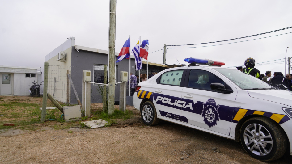 Movil policial Inaguración subcomisaría San Rafael, Maldonado 