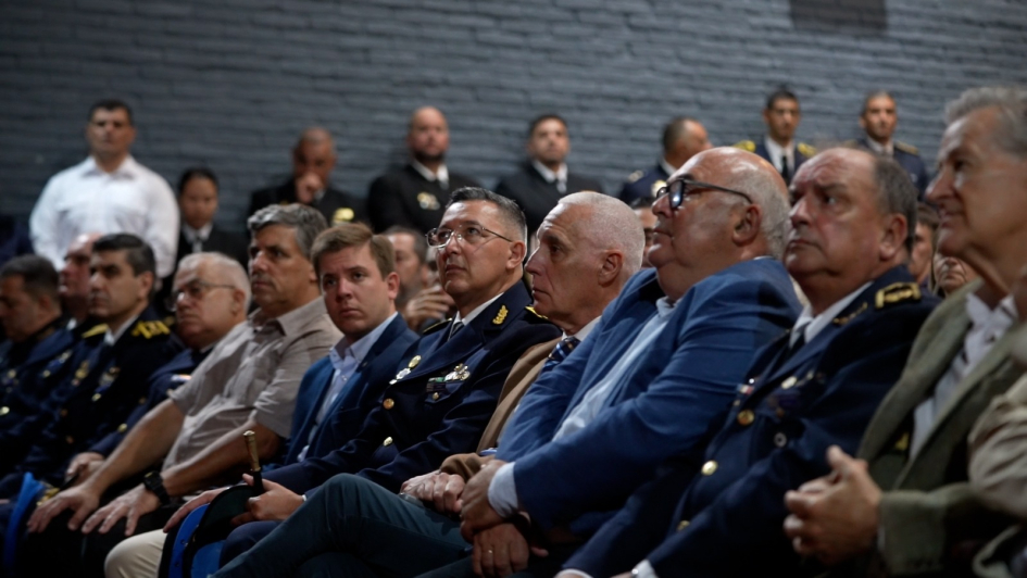 Autoridades en engreso de 48 nuevos agentes en Maldonado