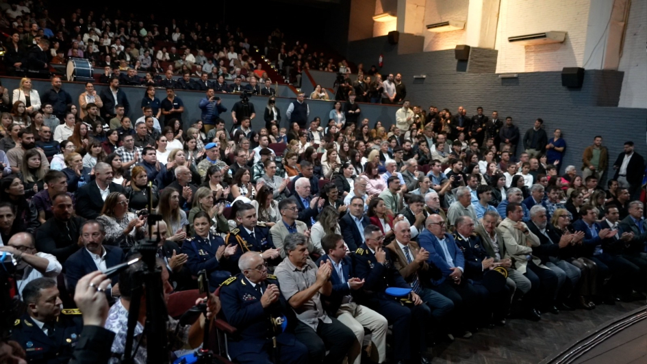 Autoridades en engreso de 48 nuevos agentes en Maldonado
