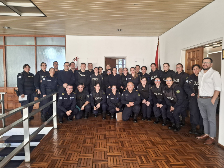 Taller sobre respuesta policial en violencia de género y violencia vicaria se realizó en San José