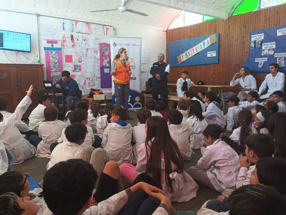 Niños en el taller Niños en el taller