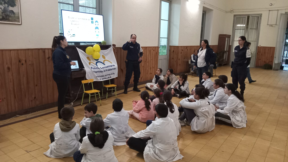 Niños en el taller Niños en el taller