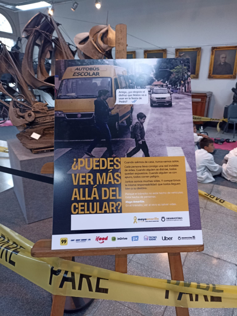 Afiche sobre seguridad vial Afiche sobre seguridad vial