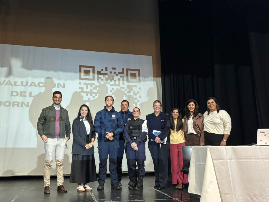 Foto grupal de funcionarios 