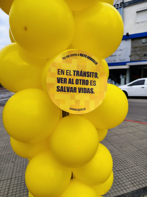 Globos amarillos en la jornada del mayo amarillo