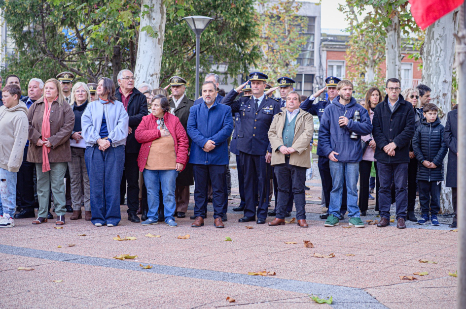 Celebración de los 243 años de la fundación de San José Grupo de personas en el acto