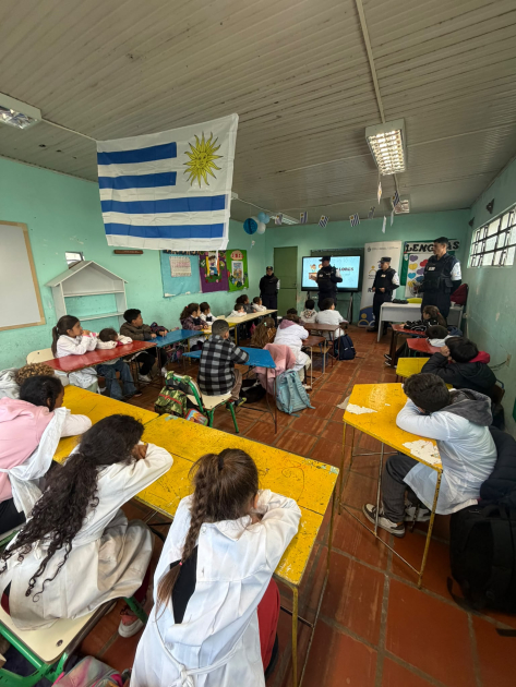 Niños participando del taller 