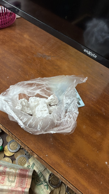 Bolsa con sustancia blanca