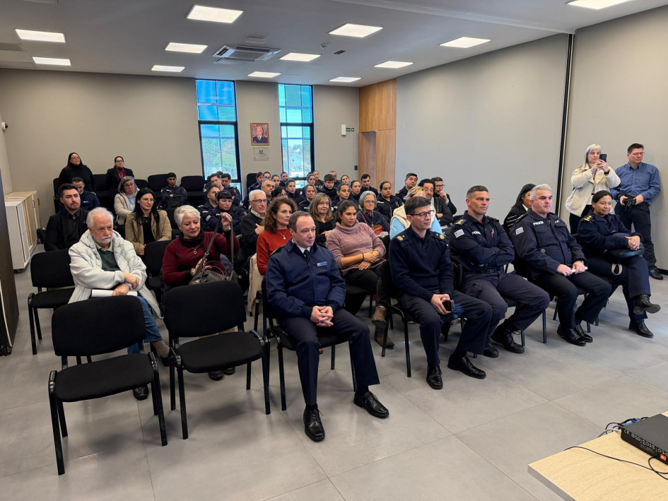 Lanzamiento de campaña “Por el buen trato hacia las personas mayores” Lanzamiento de campaña “Por el buen trato hacia las personas mayores”