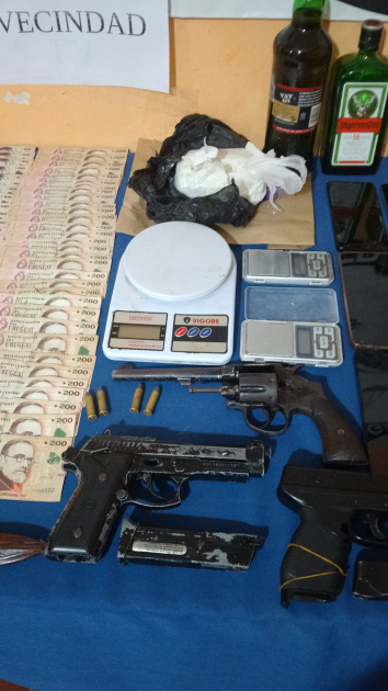 armas y balanzas