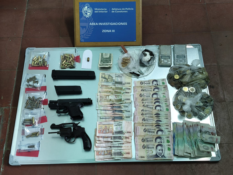 Incautación de armas y drogas