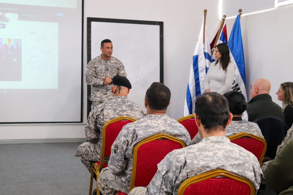 Presentación del Comandante Mayor Gabriel Silvera, Subdirector de la DNGR