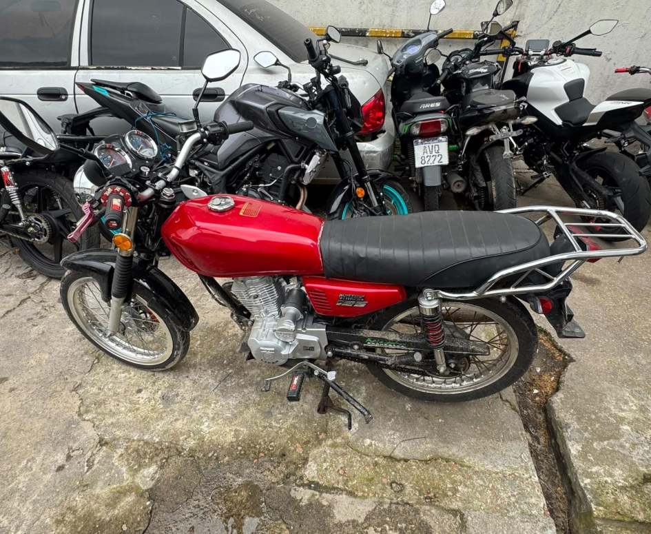 Moto incautada en la operación