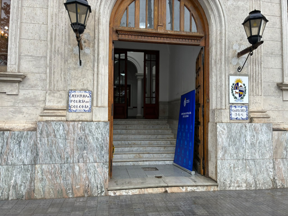 Jefatura de Policía de Colonia Fachada de la Jefatura de Policía de Colonia