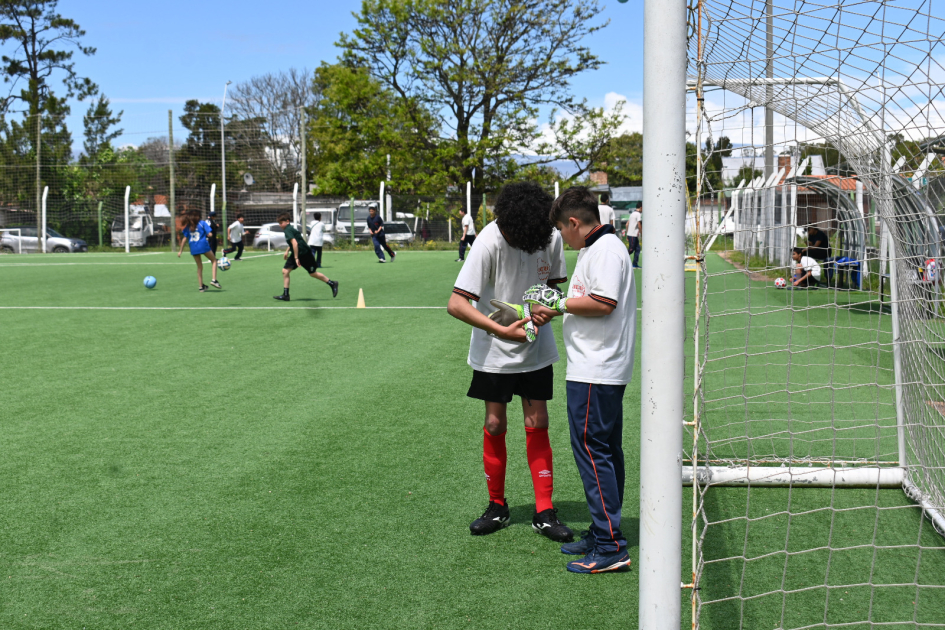 Jornada de futbol "Pelota al medio"