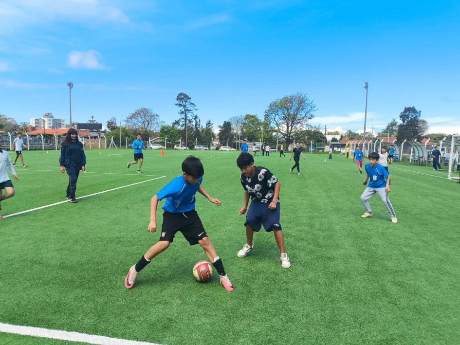 Jornada de futbol "Pelota al medio"