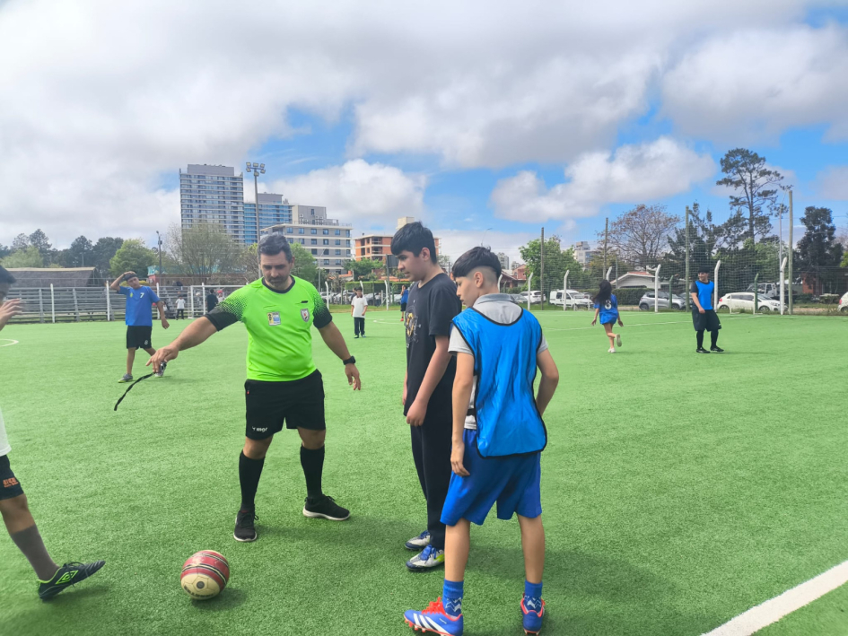 Jornada de futbol "Pelota al medio"