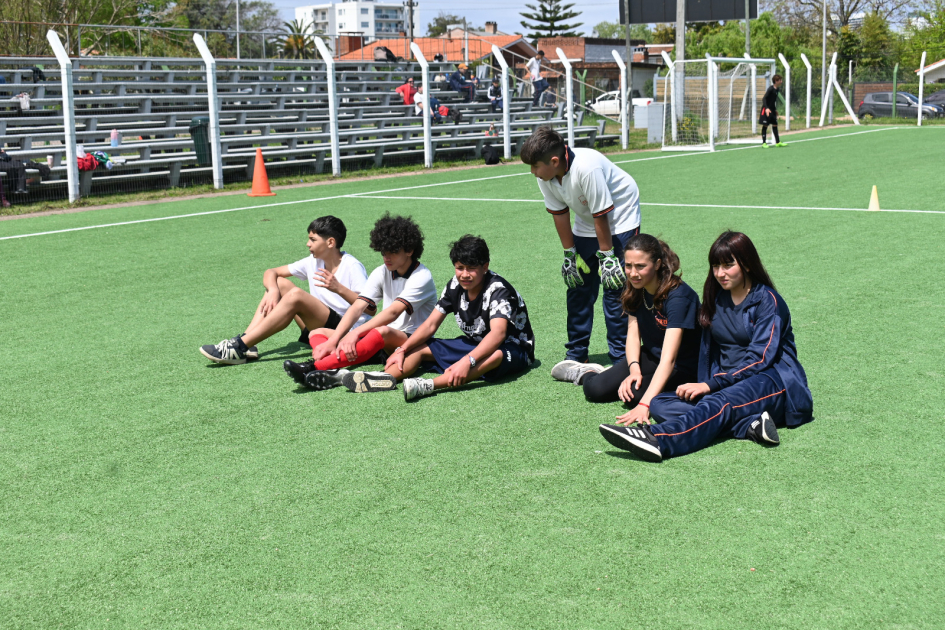 Jornada de futbol "Pelota al medio"