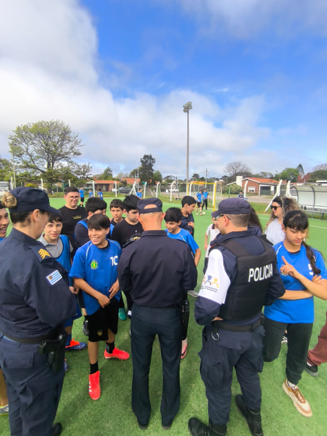 Jornada de futbol "Pelota al medio"