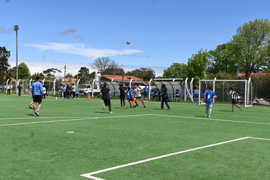 Jornada de futbol "Pelota al medio"
