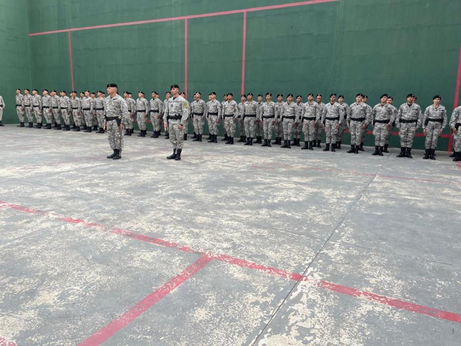 Guardias que egresaron con la boina negra Guardias que egresaron con la boina negra