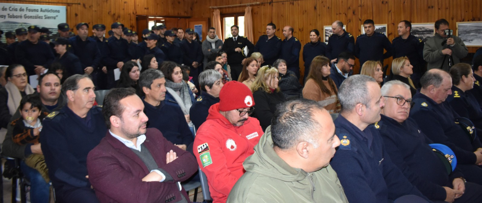 acto de reconocimiento funcionarios de Zona Operacional I policías y público en general en acto de reconocimiento