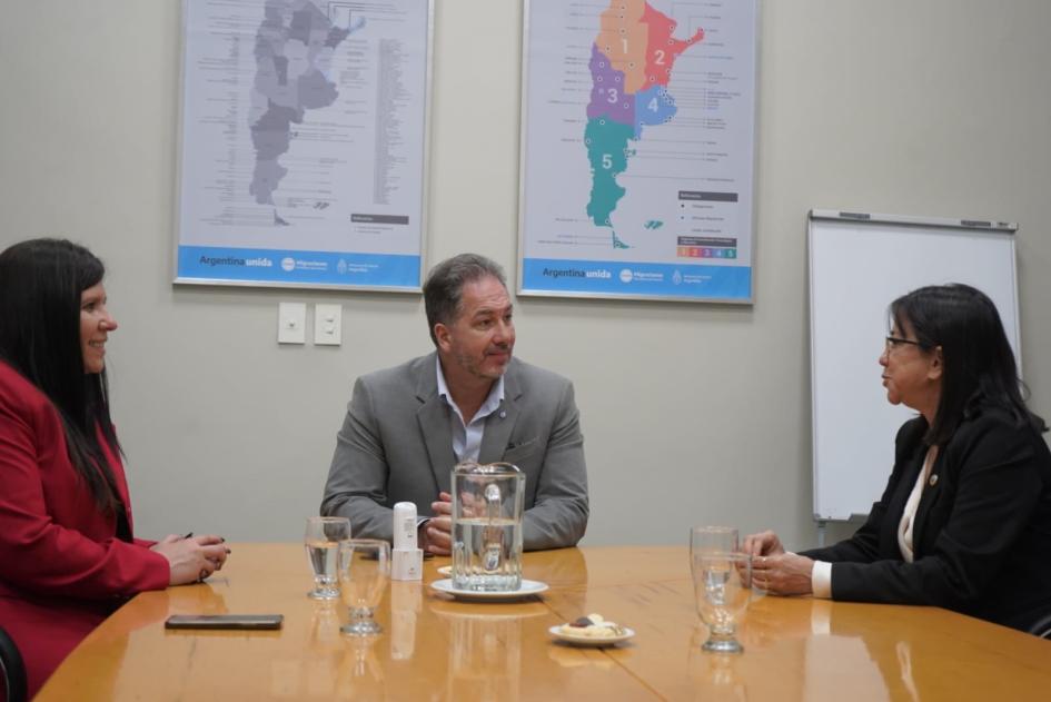 La Directora Nacional de Migración Uruguay mantuvo una reunión bilateral con su par argentino La Directora Nacional de Migración Uruguay mantuvo una reunión bilateral con su par argentino