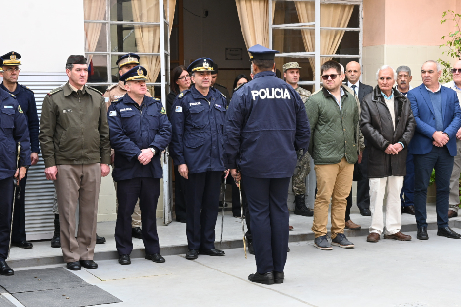 Jefe de Policía de Tacuarembó y autoridades invitadas Autoridades presentes en el acto