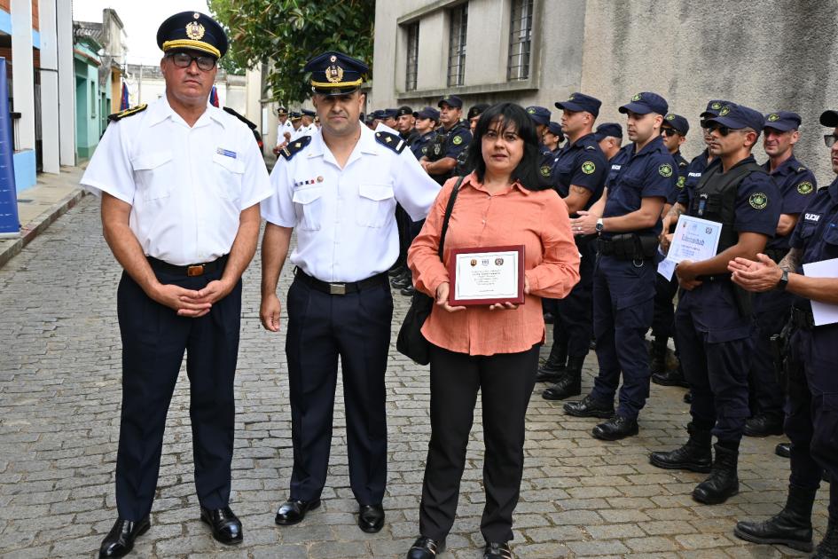 Reconocimiento a la Médico Forense Dra. Marcela Latatuevas. Reconocimiento a la Médico Forense Dra. Marcela Latatuevas