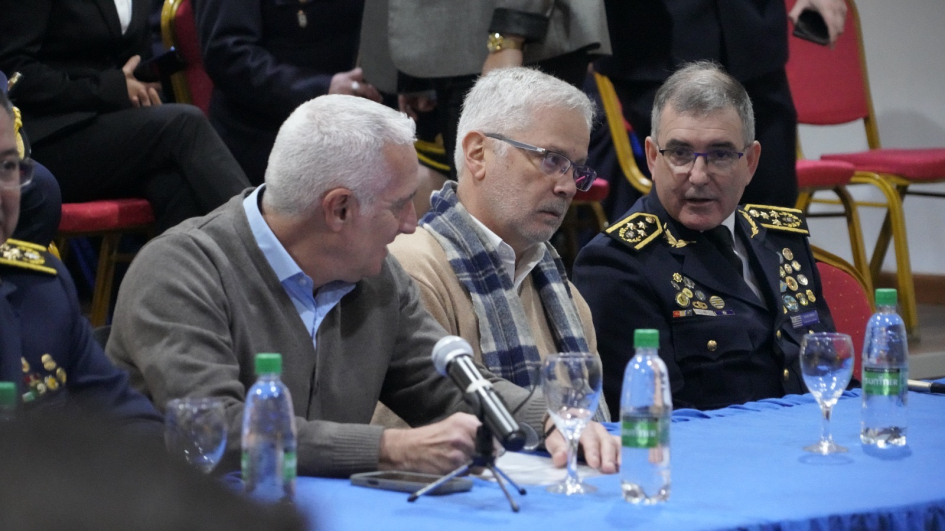 Ministro encabezó reunión estratégica y operativa junto con autoridades policiales “”