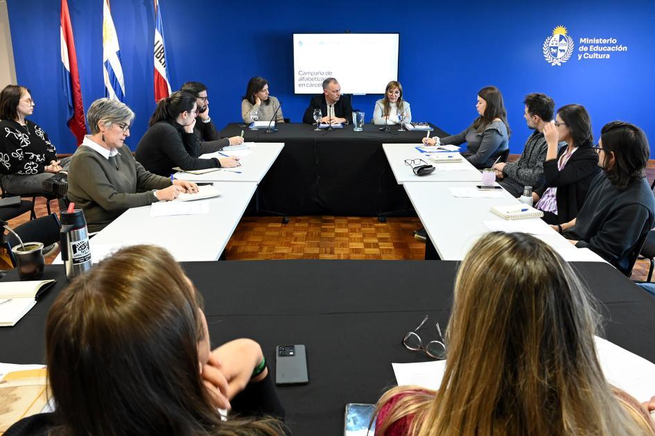 Autoridades impulsan Plan Nacional de Alfabetización para personas privadas de libertad