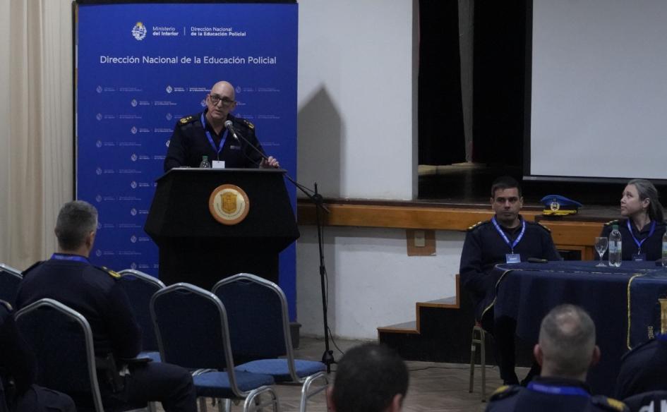 Director del Centro de Comando Unificado en seminario