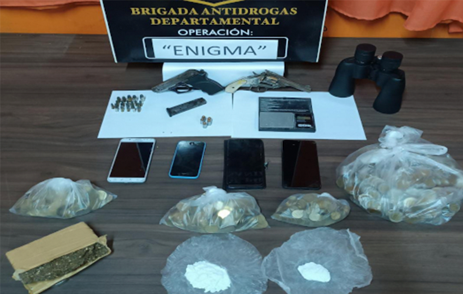 Incautación de operación "Enigma" Incautación de la operación, un arma de fuego, municiones y estupefacientes