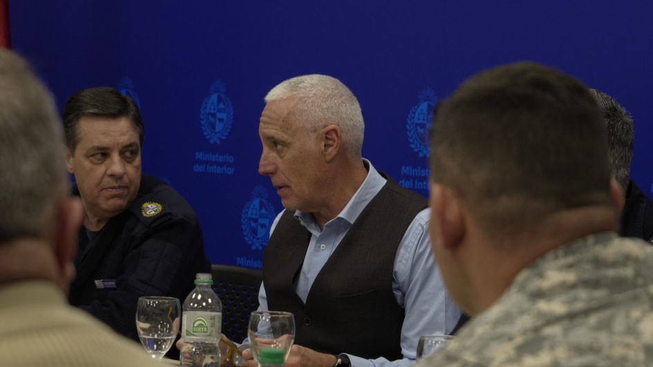 Ministro anunció incremento de patrullajes, control de armas e incorporación de nuevos efectivos “”