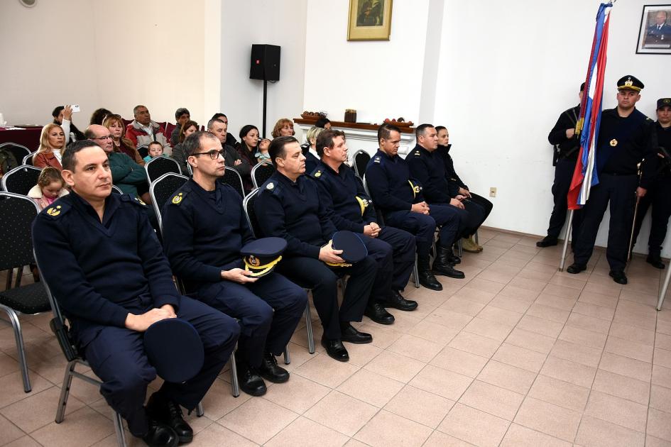 Comando y familiares Comando y familiares