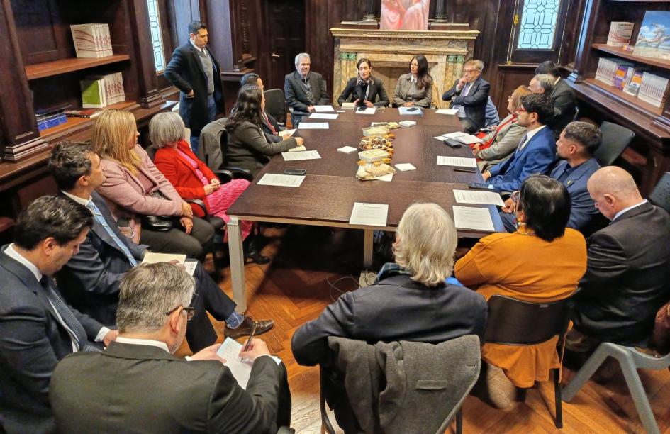 Reunión de autoridades nacionales con cuerpo consular y diplomático de América Latina y el Caribe Reunión de autoridades nacionales con cuerpo consular y diplomático de América Latina y el Caribe