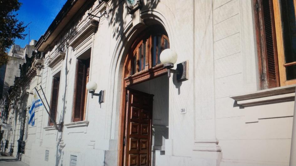 Fachada de Jefatura de Policía de Colonia Fachada de Jefatura de Policía de Colonia