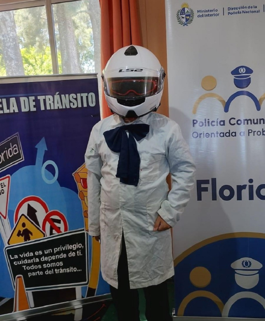 Charla de seguridad vial en Escuela N° 70 de localidad de La Cruz