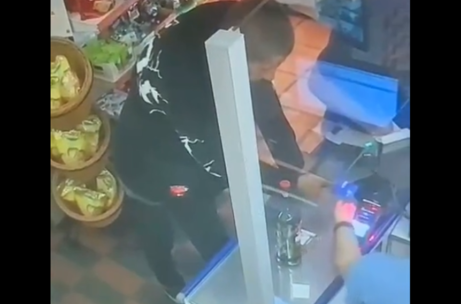 Un hombre realizó compra con tarjeta de crédito robada y fue condenado por receptación en Maldonado un hombre pagando con una tarjeta de crédito