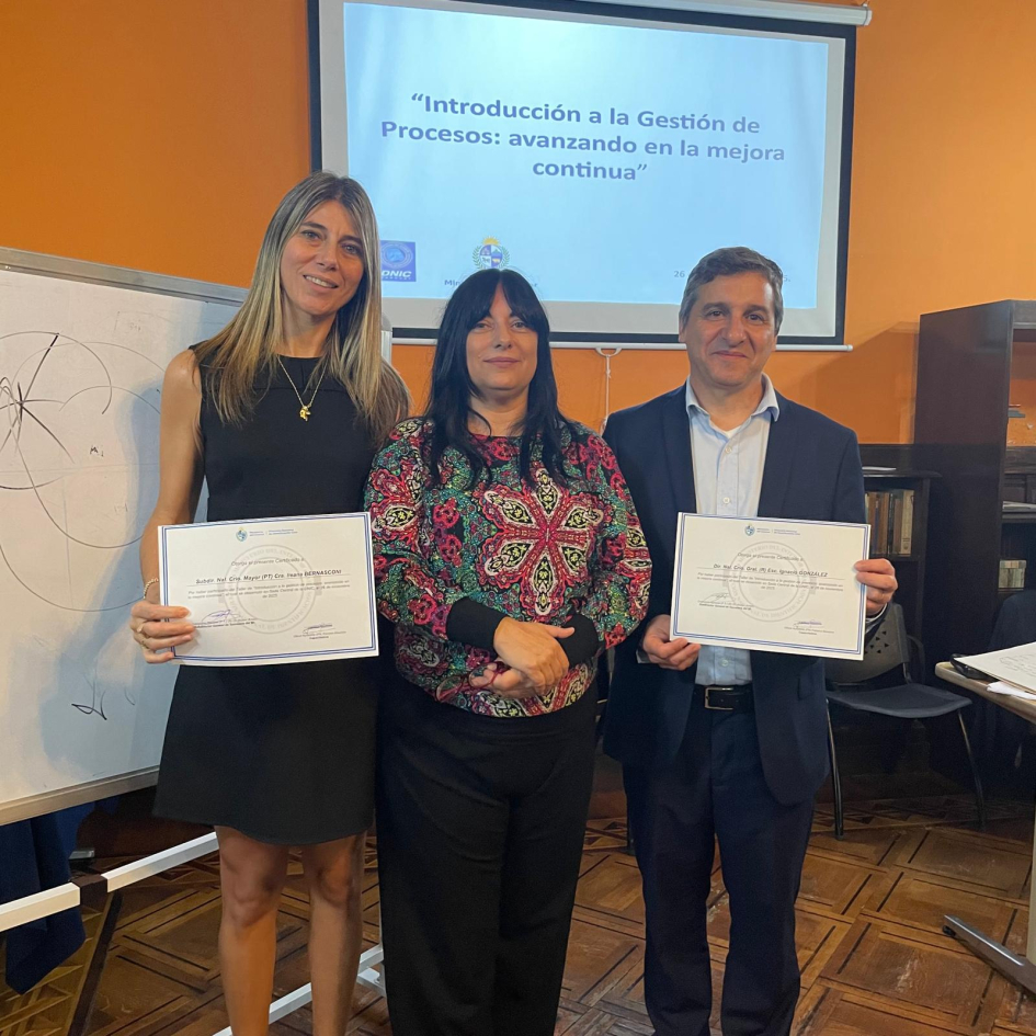 Entrega de reconocimientos Entrega de reconocimientos