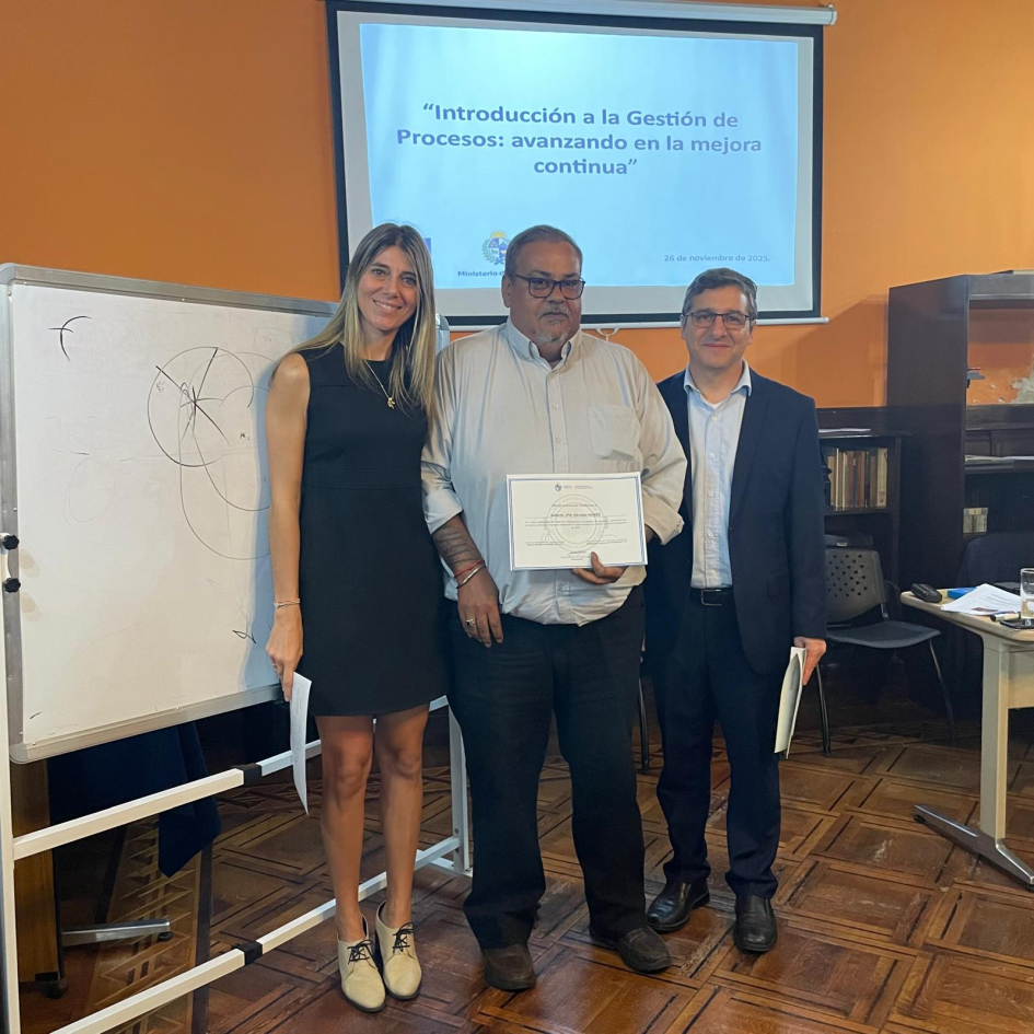 Entrega de reconocimientos Entrega de reconocimientos