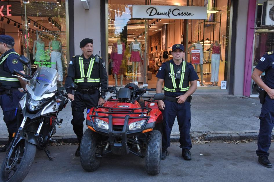 Policías Policías