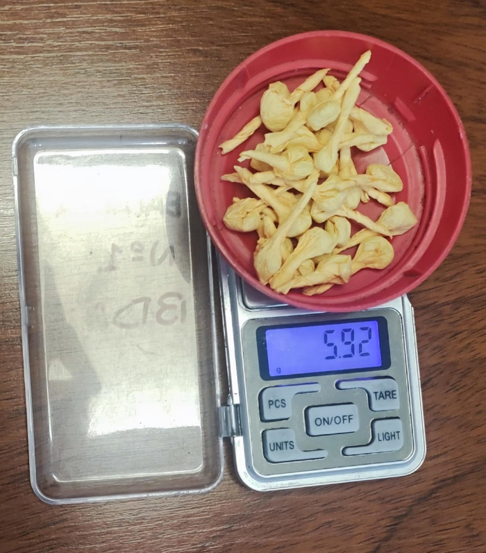 varios envoltorios de pasta base incautados en Ciudad del Plata varios envoltorios de pasta base incautados en Ciudad del Plata