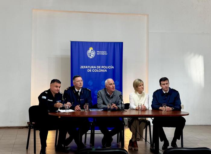 Ministro del Interior y autoridades policiales visitan Colonia