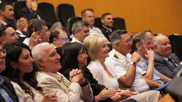 autoridades durante el acto